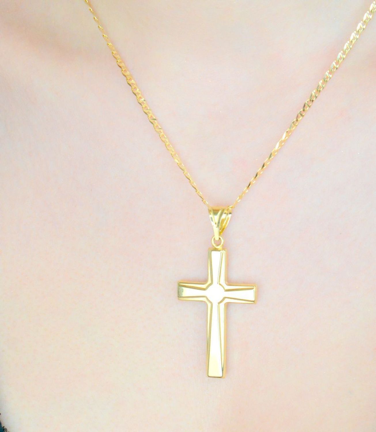 Duży krzyż złota zawieszka krzyż ZA 2319 585 bez wizerunku Złoty krzyżyk 585. Złoty krzyżyk zawieszka do łańcuszka. Złota zawieszka krzyżyk. Złoty krzyżyk 585 bez wizerunku. Krzyżyk złoty na 1.jpg